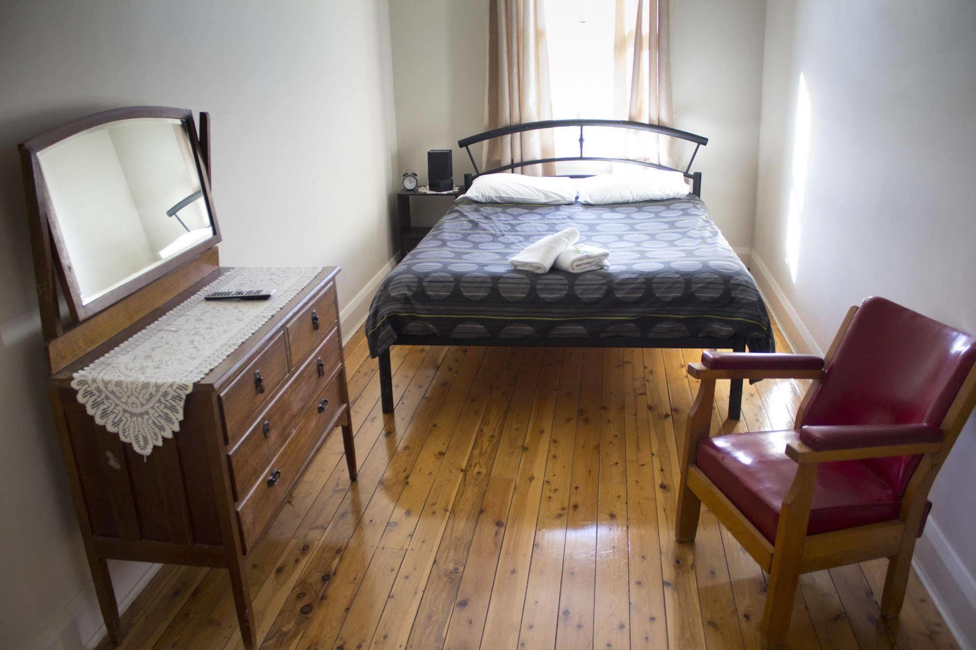 Court House Hotel Boorowa ภายนอก รูปภาพ