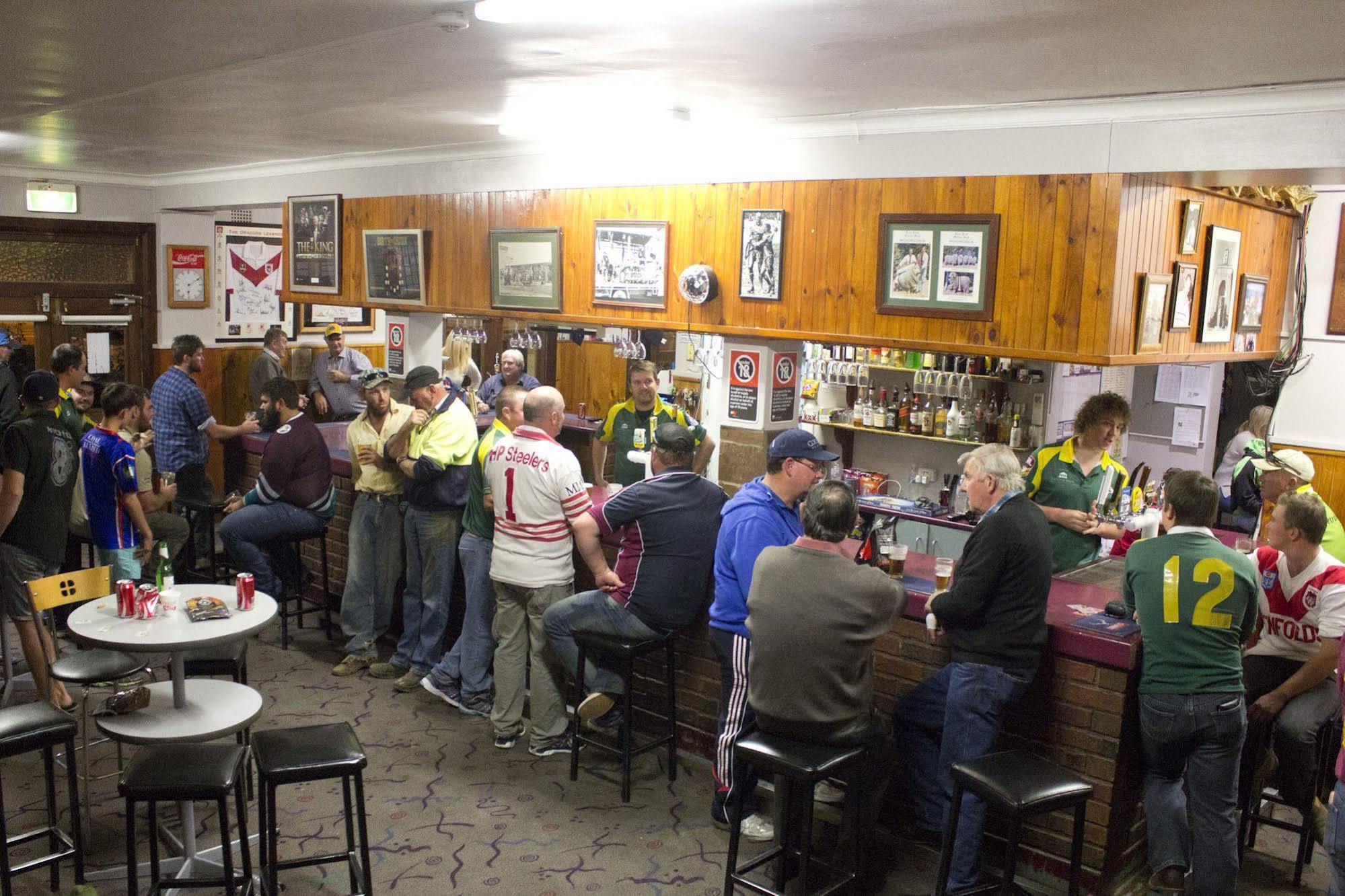 Court House Hotel Boorowa ภายนอก รูปภาพ